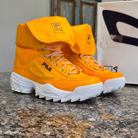 Fila Women's disruptor Ballistic citrus Sneakers Vibrant Orange EUC 11 - Picture 1 of 15
